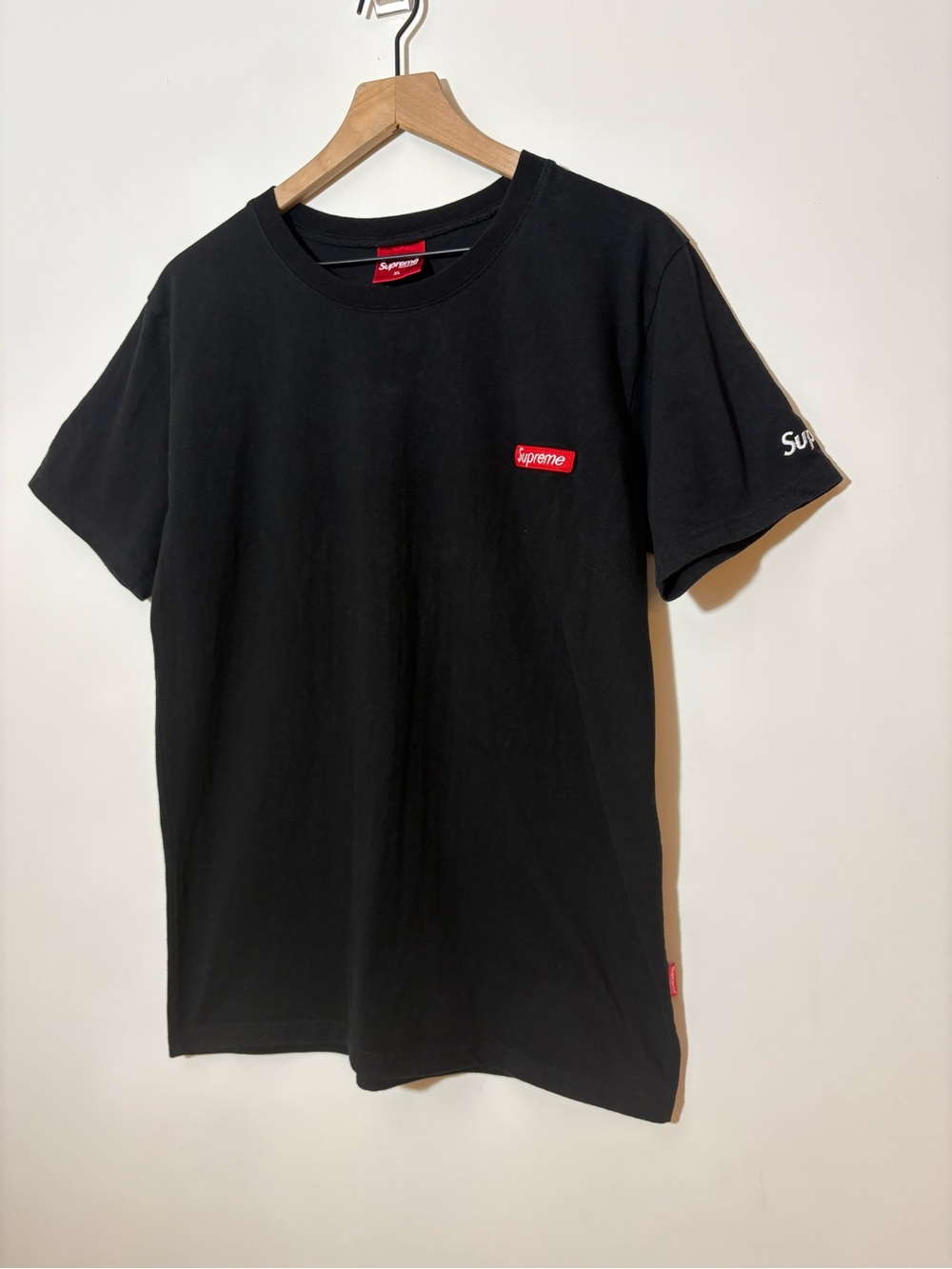 Supreme Red Boxed Logo T-Shirt Black Women size XL - Picture 2 of 12